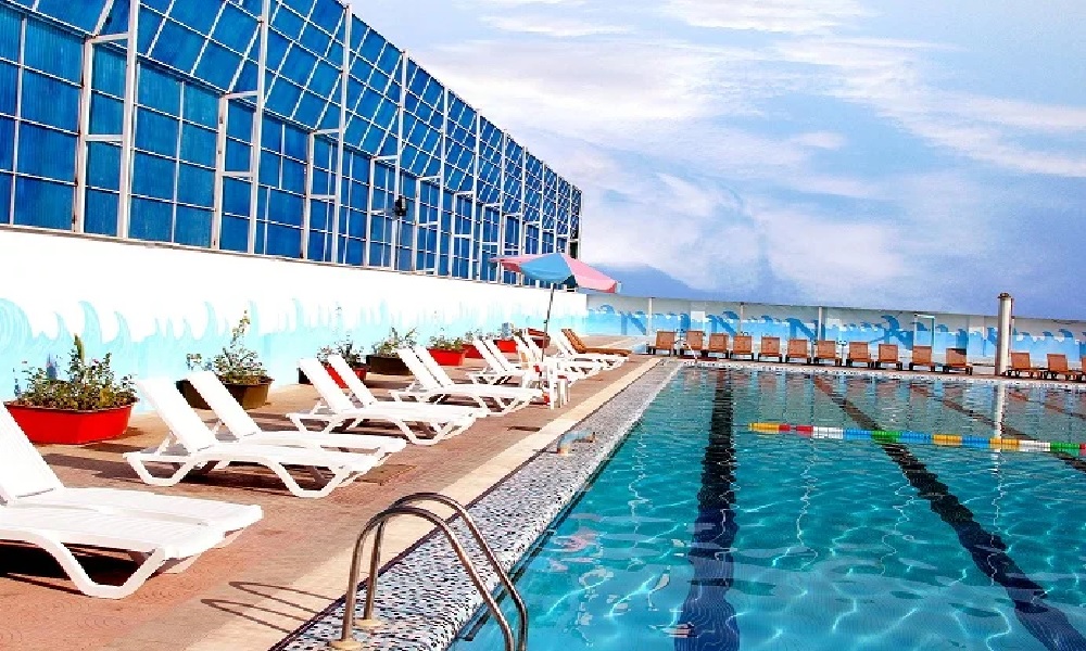 بهترین استخر روباز مردانه در تهران + آدرس