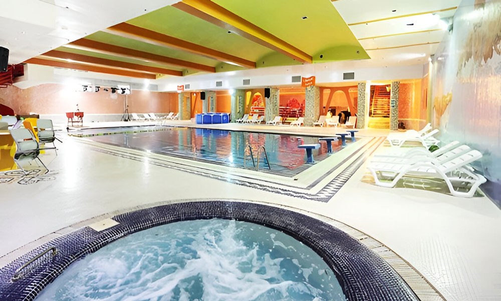 استخر جماران