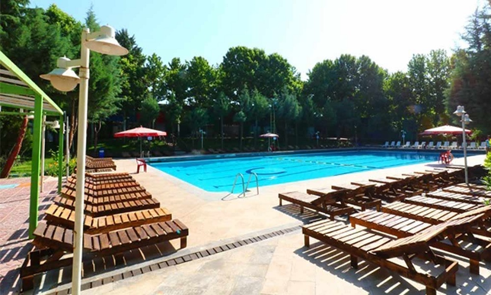 استخر زنانه زمزم 