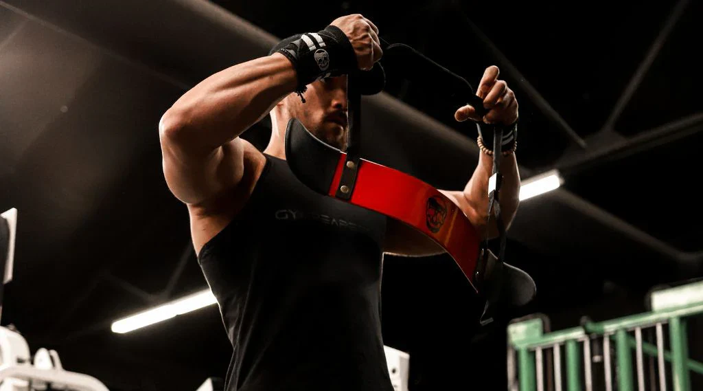 آرم بلاستر در حرکت های بدنسازی چه تاثیری دارد؟