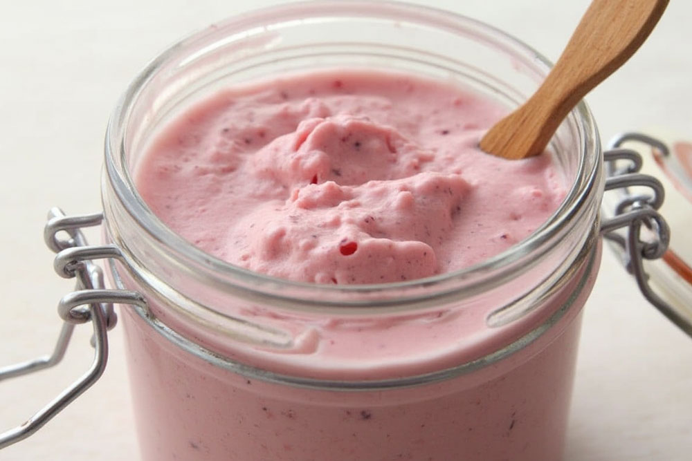 ماست میوهای خانگی