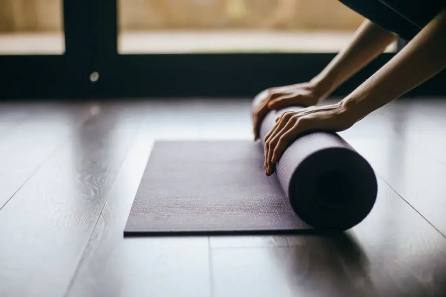 مت یوگا چیست و چرا باید از آن استفاده کنیم؟