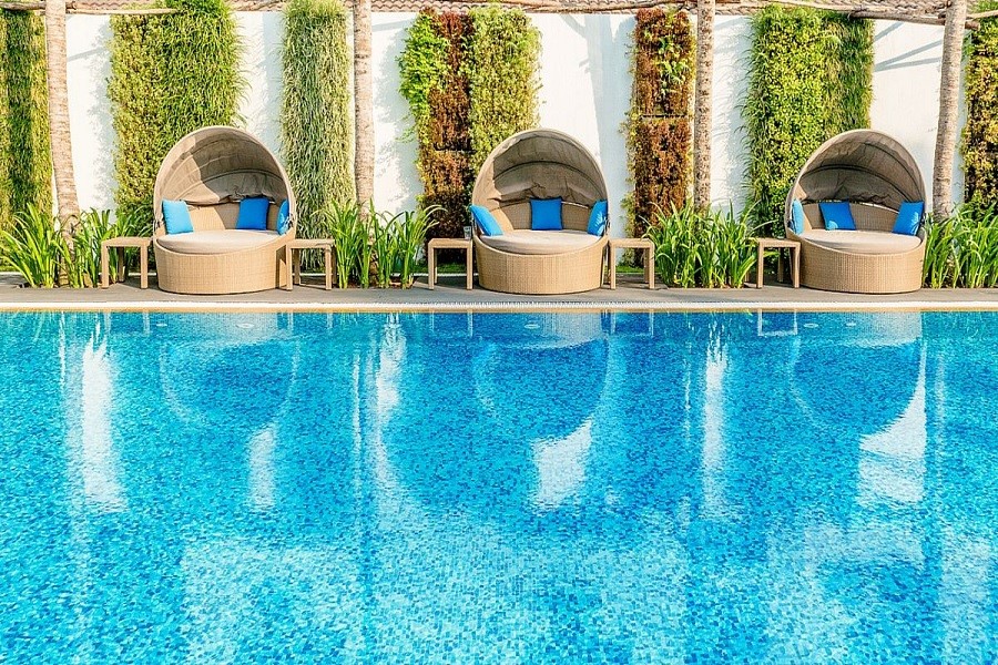 بهترین استخرهای روباز مردانه تهران | معرفی مجهزترین گزینه‌ها + آدرس