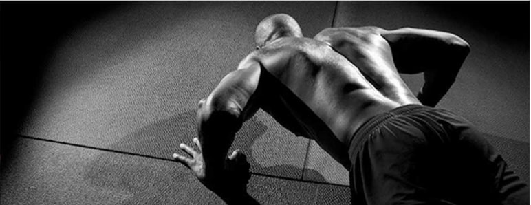 شنا رفتن برای رشد عضله سینه