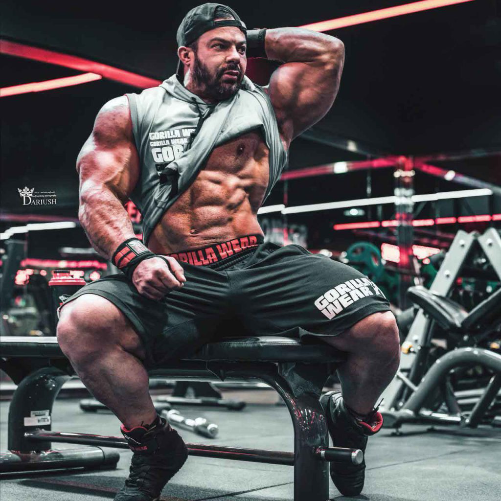 زندگینامه بابک اکبرنیا