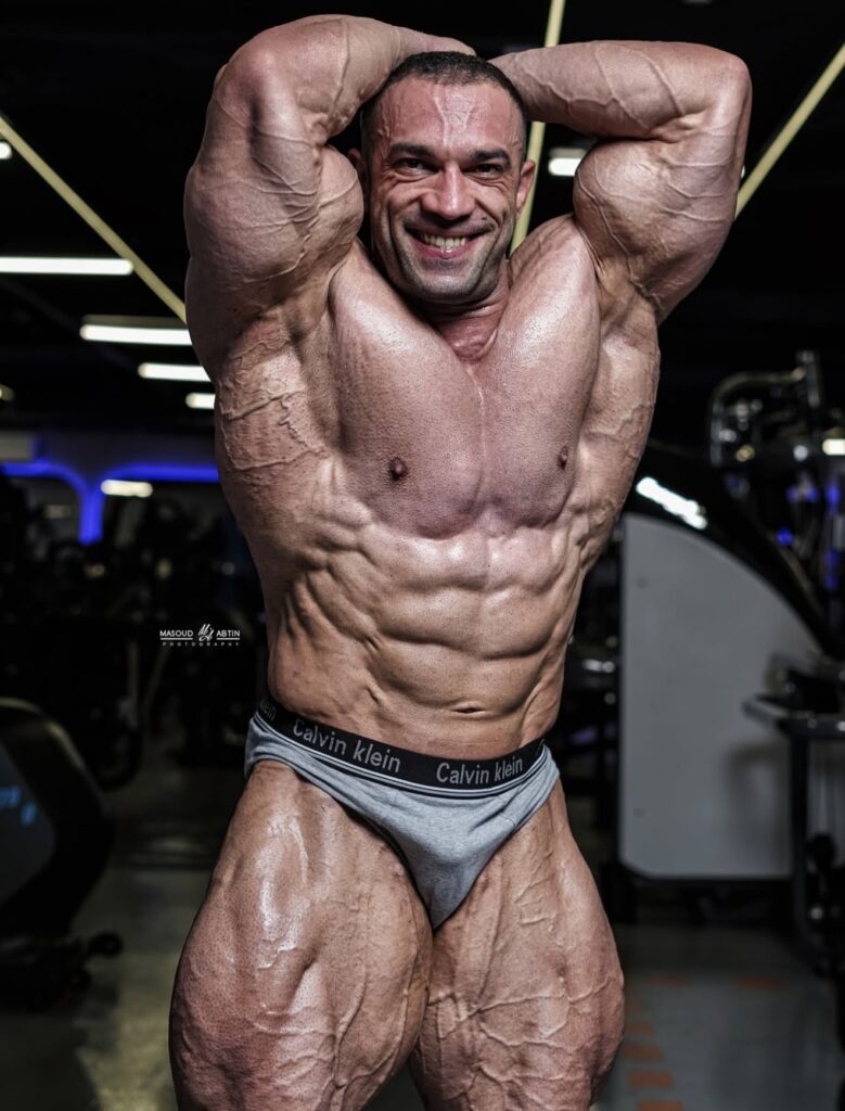 مهدی جابری بدنساز ایرانی متولد آبدانان ایلام