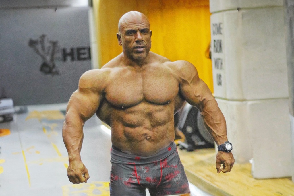 بیوگرافی مرتضی اویسی: قهرمان آرنولد اروپا و بدنساز حرفه‌ای ۲۱۲ پوند