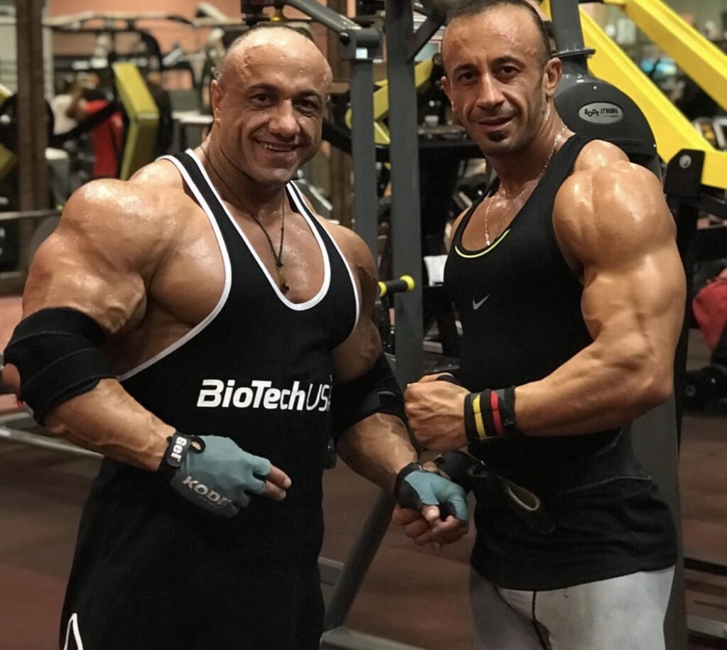 دستاوردها و قهرمانی‌های مرتضی روشن‌ضمیر